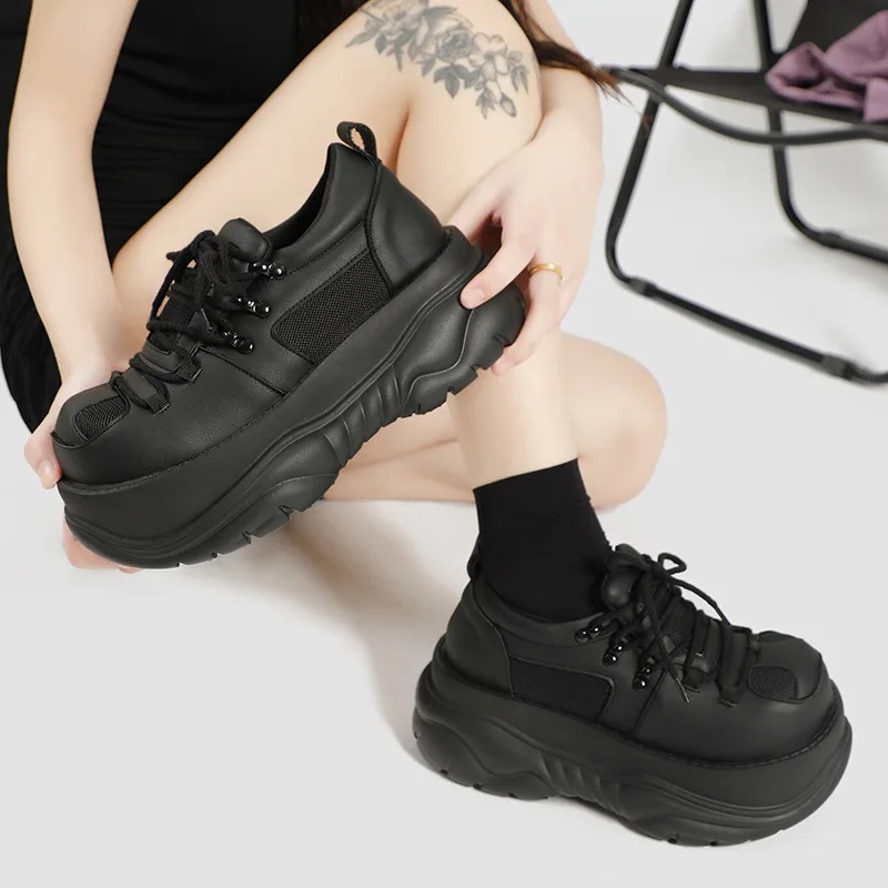 Новые женские массивные кроссо – обзор и цена Leather Sneaker Care Kit