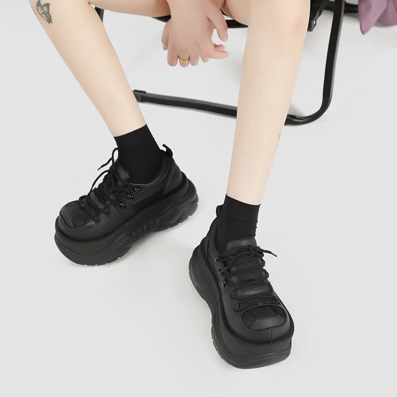 Новые женские массивные кроссо – обзор и цена Leather Sneaker Care Kit